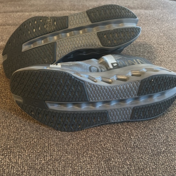 ON Running Cloudsurfer Next - Picture 3 of 4